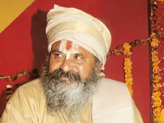 Guru Promised God to Lead Us on the Right Path